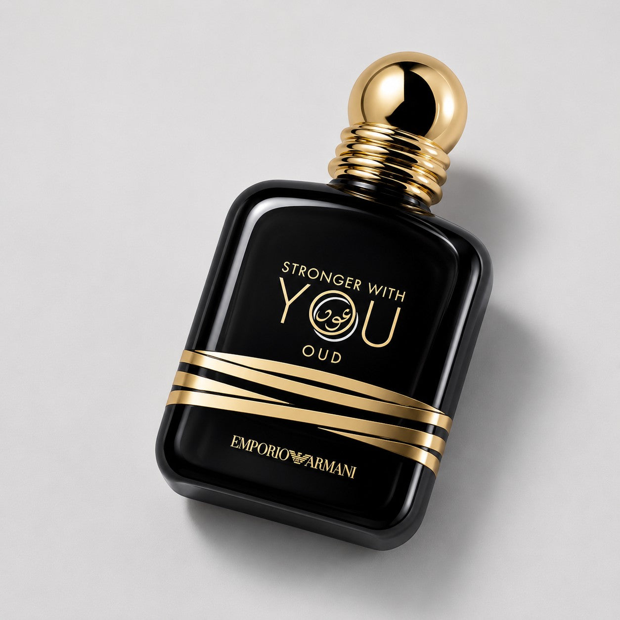 Perfume Emporio Armani Stronger With You Oud de Ricky Luxury en frasco de cristal negro con detalles dorados