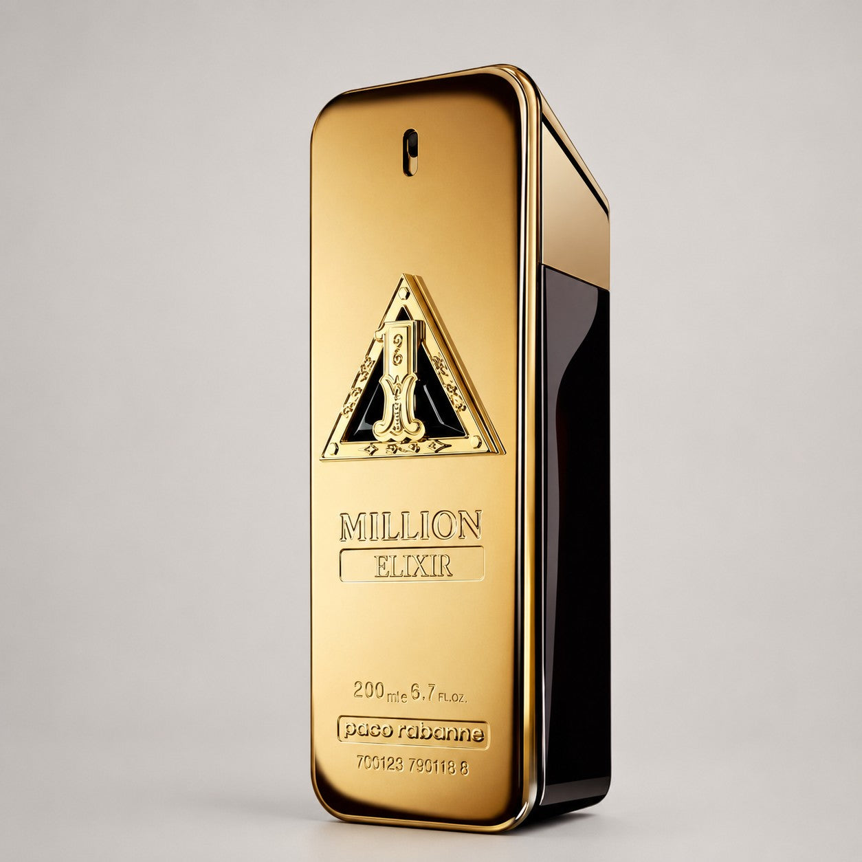 Frasco de perfume Paco Rabanne 1 Million Elixir en color dorado con diseño de lingote de Ricky Luxury