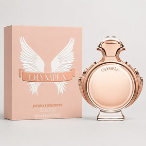 Perfume Paco Rabanne Olympea de Ricky Luxury en frasco redondo de cristal rosado junto a su caja decorada con alas