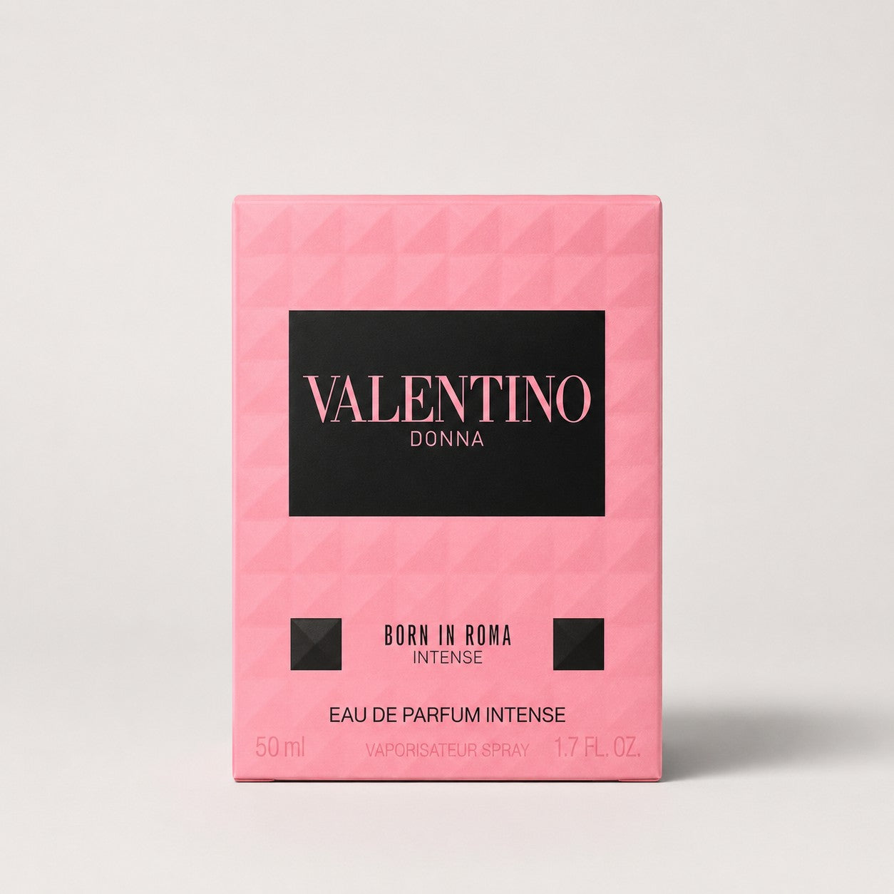 Caja de perfume Valentino Donna Born in Roma Intense de Ricky Luxury en color rosa con detalles en negro