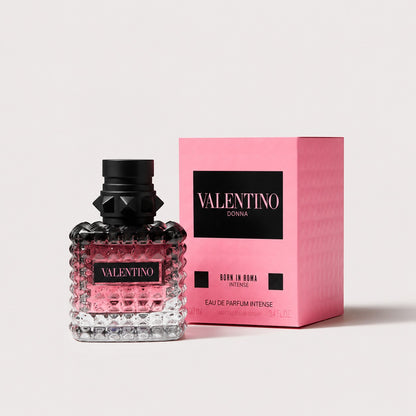 Perfume Valentino Donna Born in Roma Intense de Ricky Luxury con frasco de cristal tachonado y caja rosa brillante